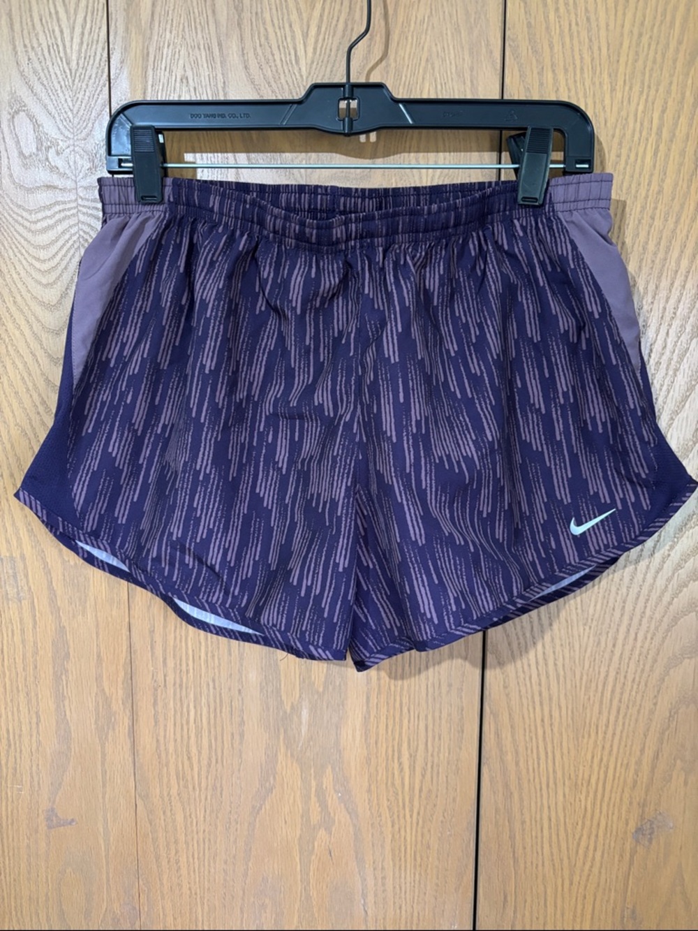 Nike Women's dri fit large Purple print running shorts lined draw string